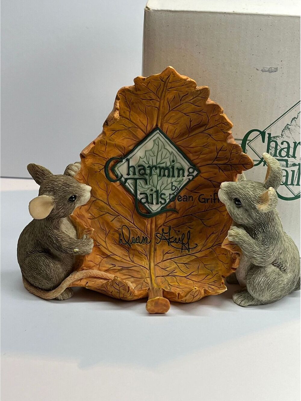 Fitz & Floyd Charming Tales By Dean Griff Mouse & Rabbit Holding Fall Leaf